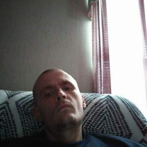 Meet your Posher, Holton